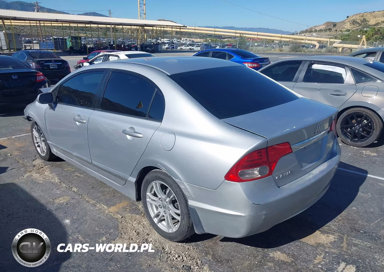 2010 Honda Civic Lx VIN:2HGFA1F5XAH332574 - 3