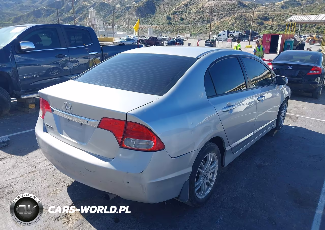 2010 Honda Civic Lx VIN:2HGFA1F5XAH332574 - 4
