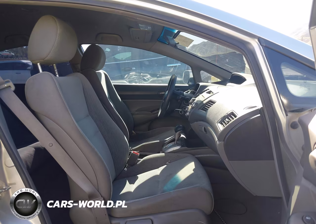 2010 Honda Civic Lx VIN:2HGFA1F5XAH332574 - 5