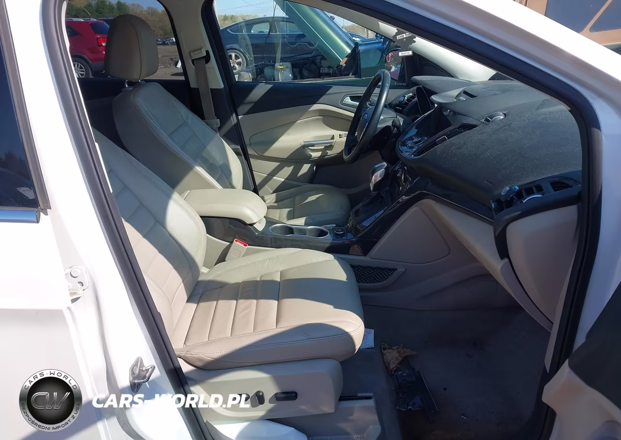 2016 Ford Escape Titanium VIN:1FMCU9J94GUB65101 - 5