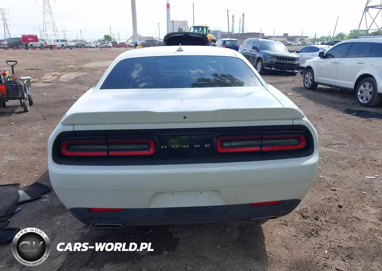 2015 Dodge Challenger Sxt Plus VIN:2C3CDZBG6FH892991 - 16