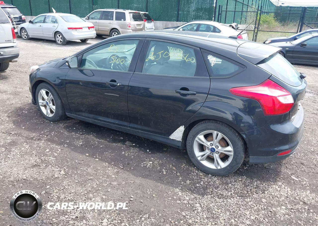 2014 Ford Focus Se VIN:1FADP3K21EL377364 - 3