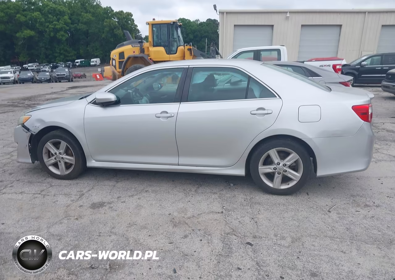 2014 Toyota Camry Se VIN:4T1BF1FK5EU846013 - 13