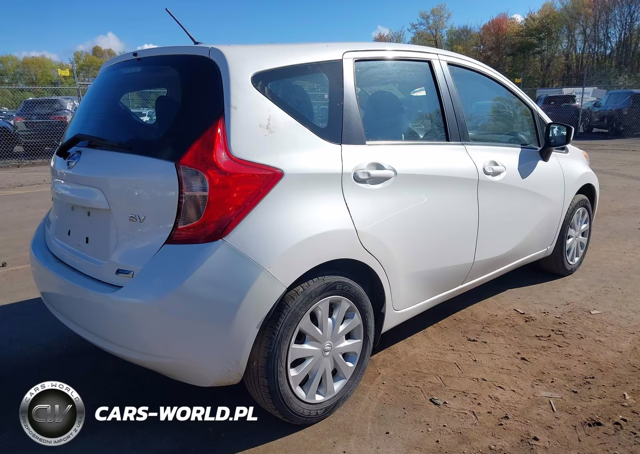 2015 Nissan Versa Note S (Sr)-S Plus-Sl-Sr-Sv VIN:3N1CE2CP2FL363806 - 4
