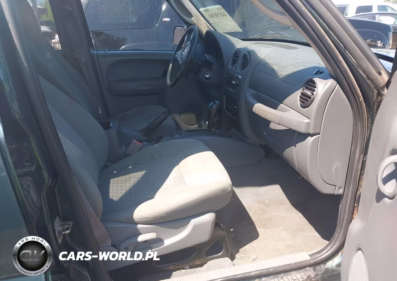 2005 Jeep Liberty Renegade VIN:1J4GL38K75W666333 - 5