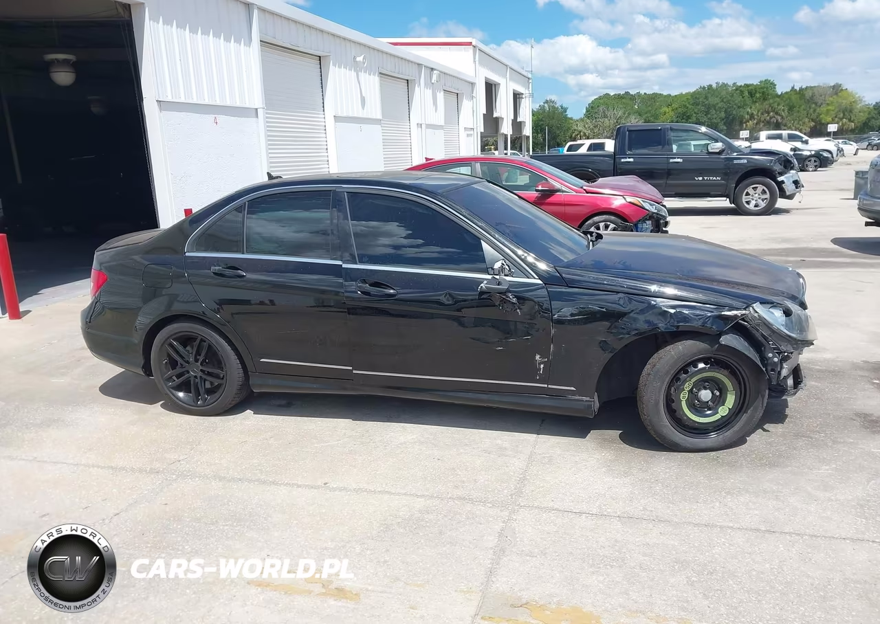 2012 Mercedes-Benz C 300 Sport 4Matic VIN:WDDGF8BB0CR229181 - 14
