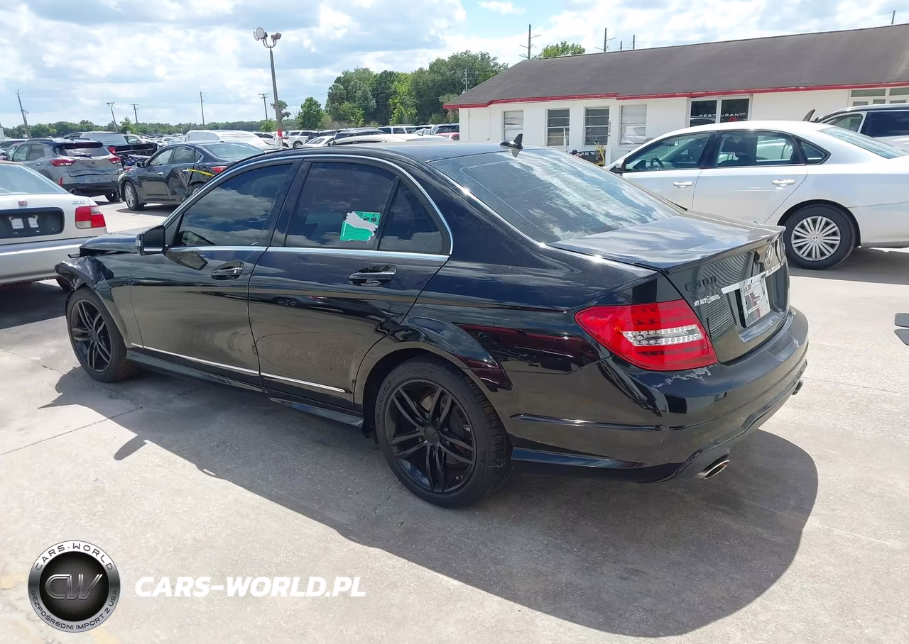 2012 Mercedes-Benz C 300 Sport 4Matic VIN:WDDGF8BB0CR229181 - 3