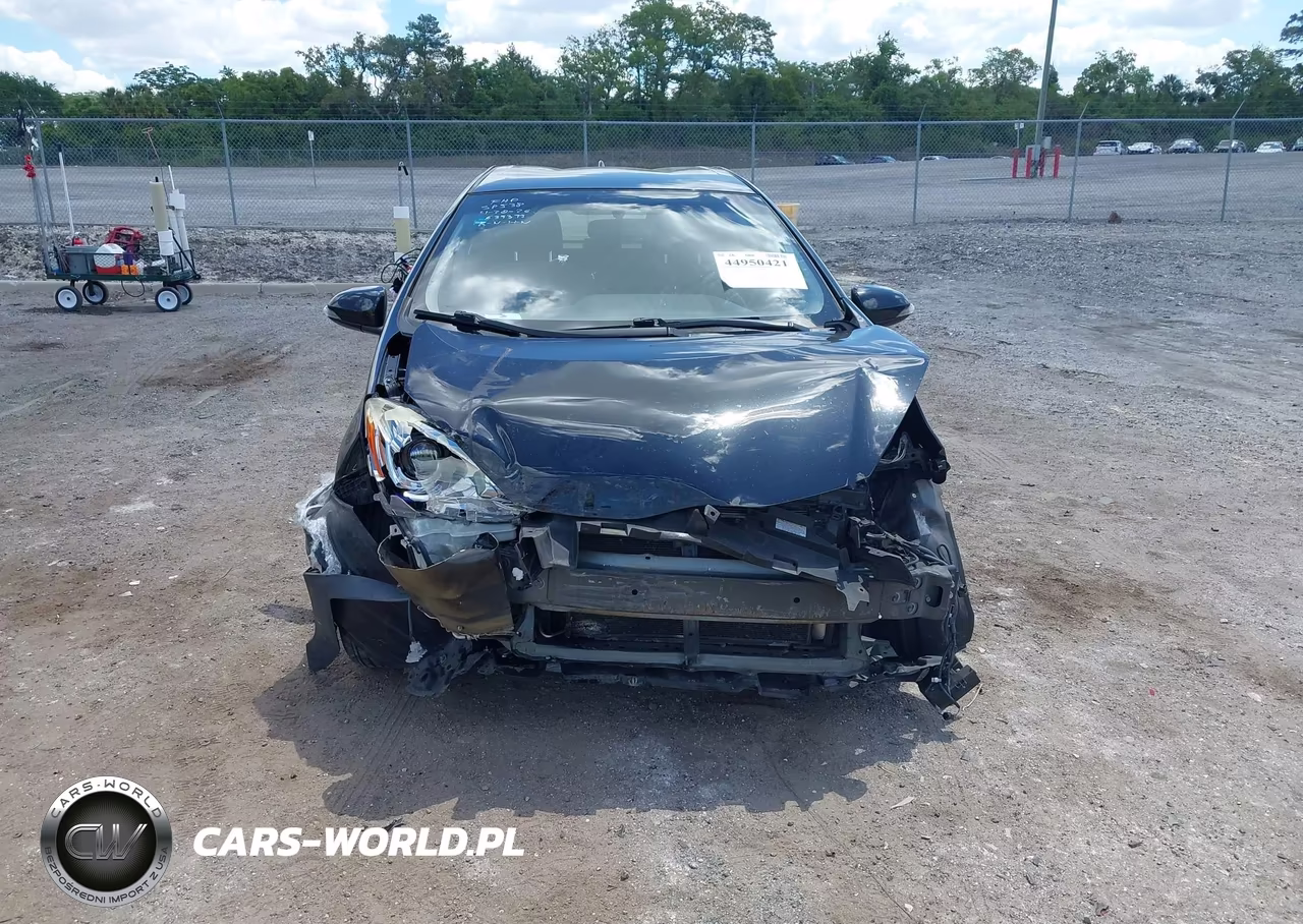 2016 Toyota Prius C Two VIN:JTDKDTB32G1125348 - 12