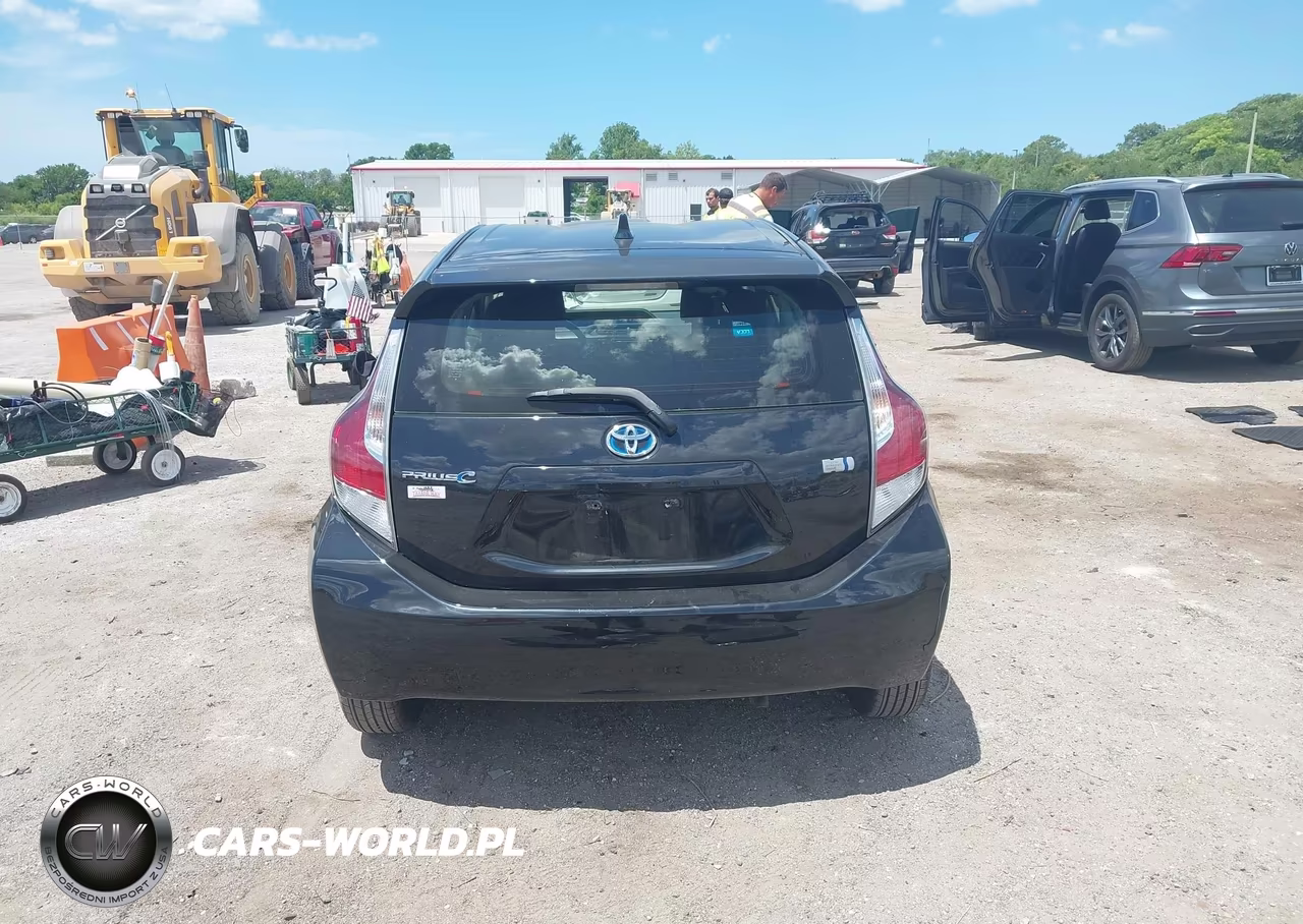 2016 Toyota Prius C Two VIN:JTDKDTB32G1125348 - 16