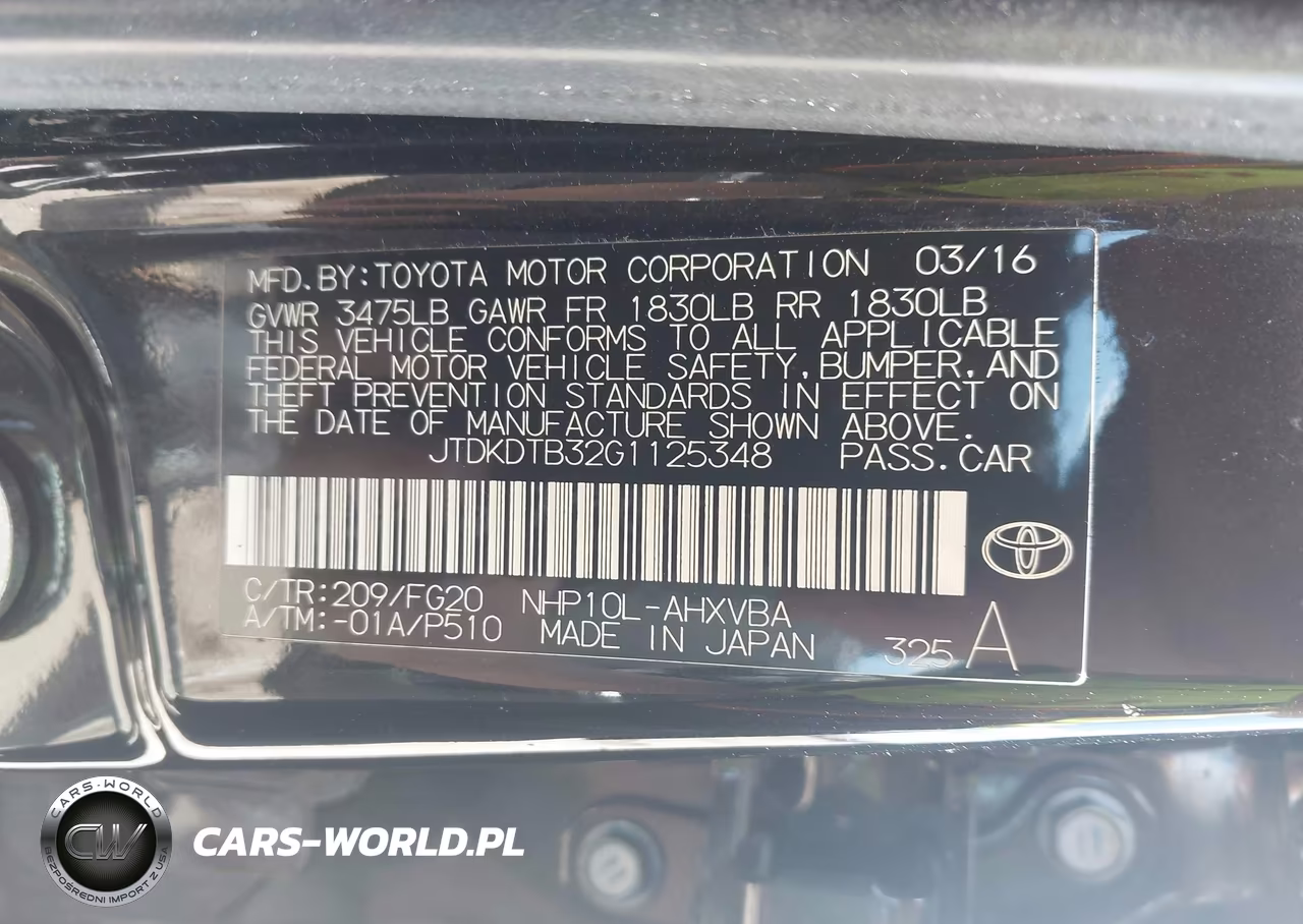 2016 Toyota Prius C Two VIN:JTDKDTB32G1125348 - 9