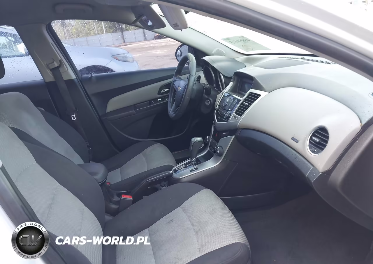 2015 Chevrolet Cruze Ls Auto VIN:1G1PA5SHXF7229161 - 5