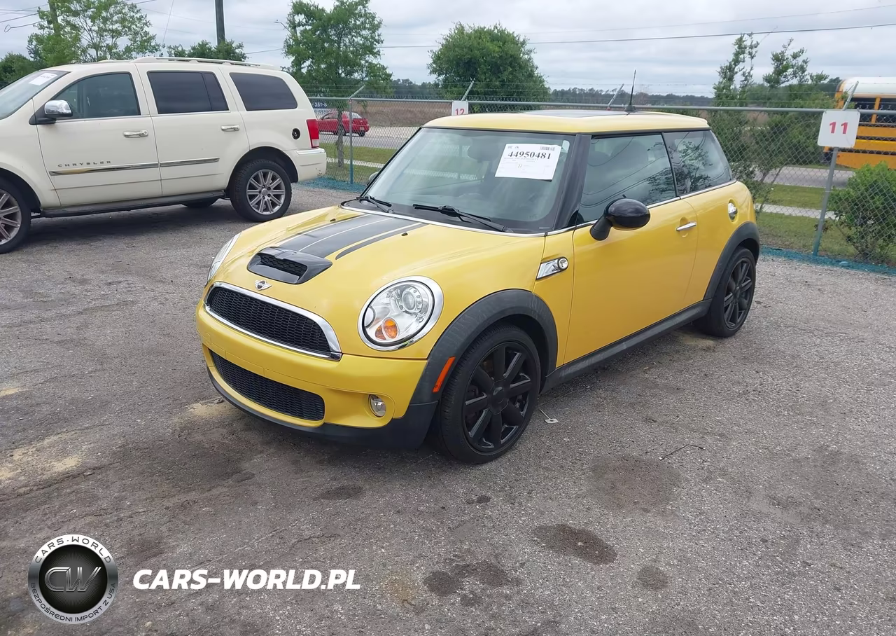 2007 Mini Cooper S VIN:WMWMF73557TL88560 - 2