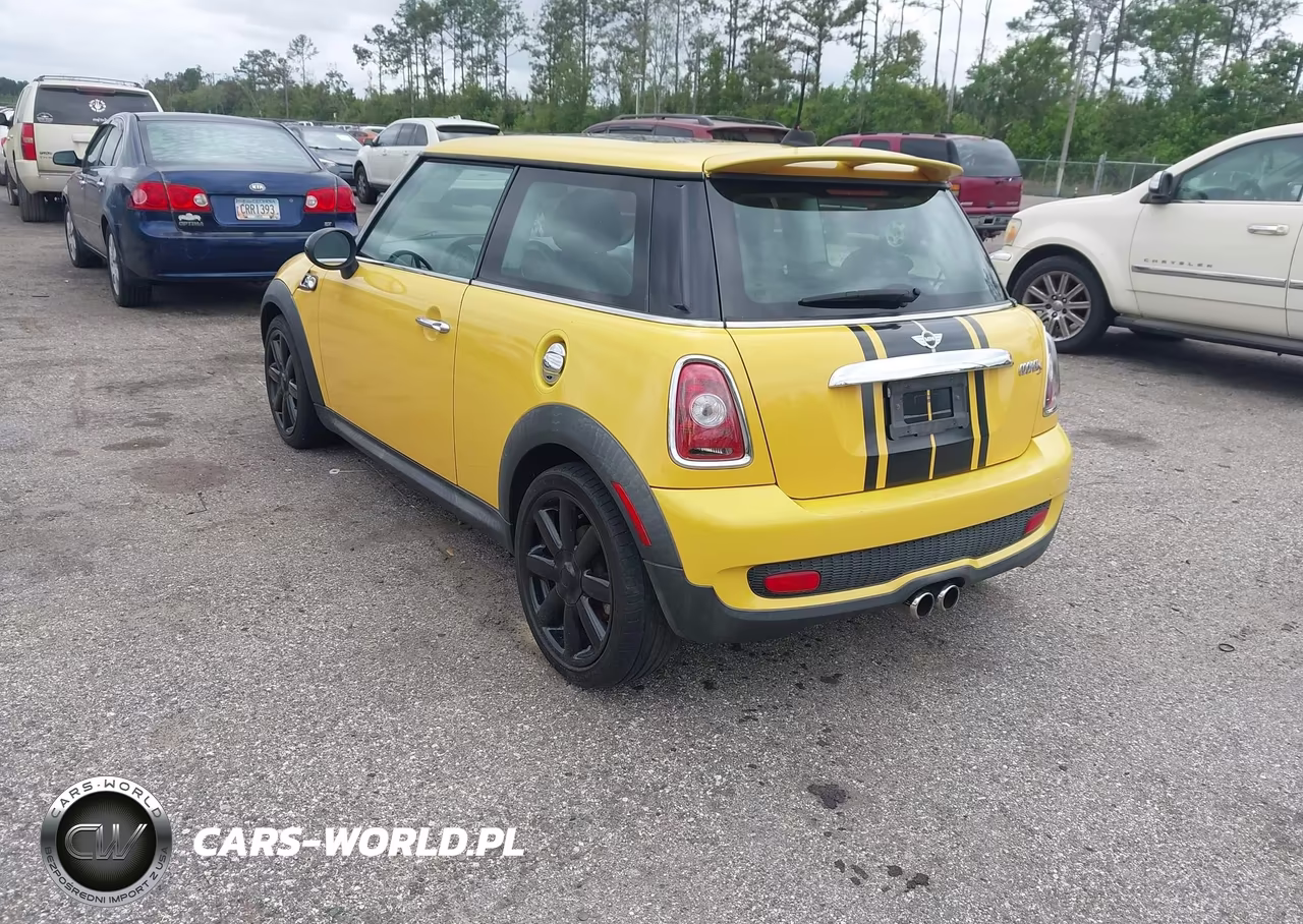 2007 Mini Cooper S VIN:WMWMF73557TL88560 - 3