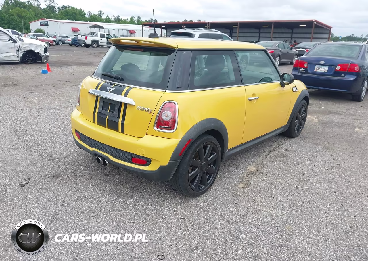 2007 Mini Cooper S VIN:WMWMF73557TL88560 - 4