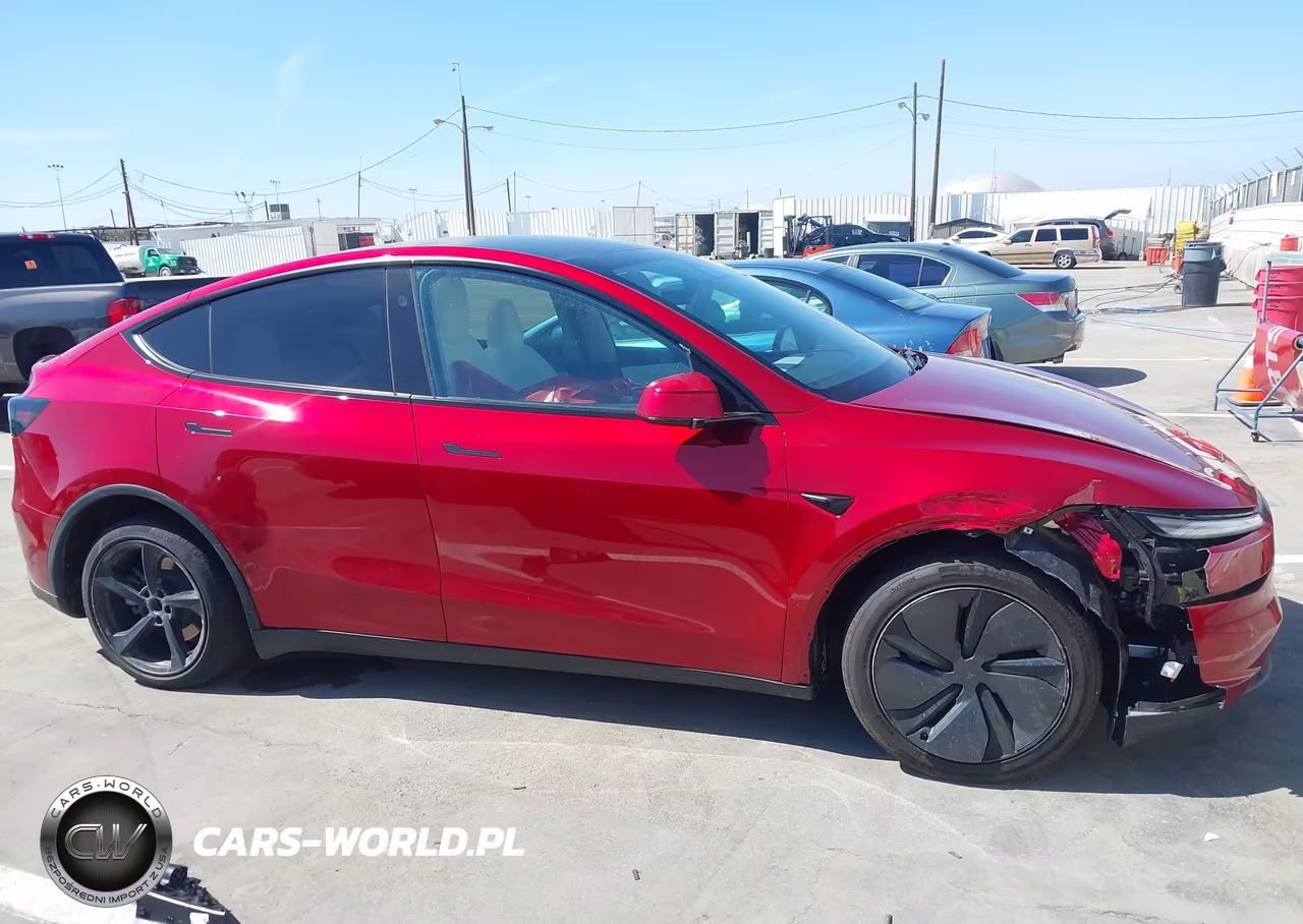 2026 Tesla Model Y Premium Rear-Wheel Drive-Standard Rear-Wheel Drive VIN:7SAYGDED2TF518234 - 12