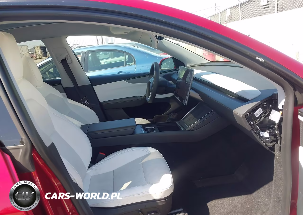 2026 Tesla Model Y Premium Rear-Wheel Drive-Standard Rear-Wheel Drive VIN:7SAYGDED2TF518234 - 5