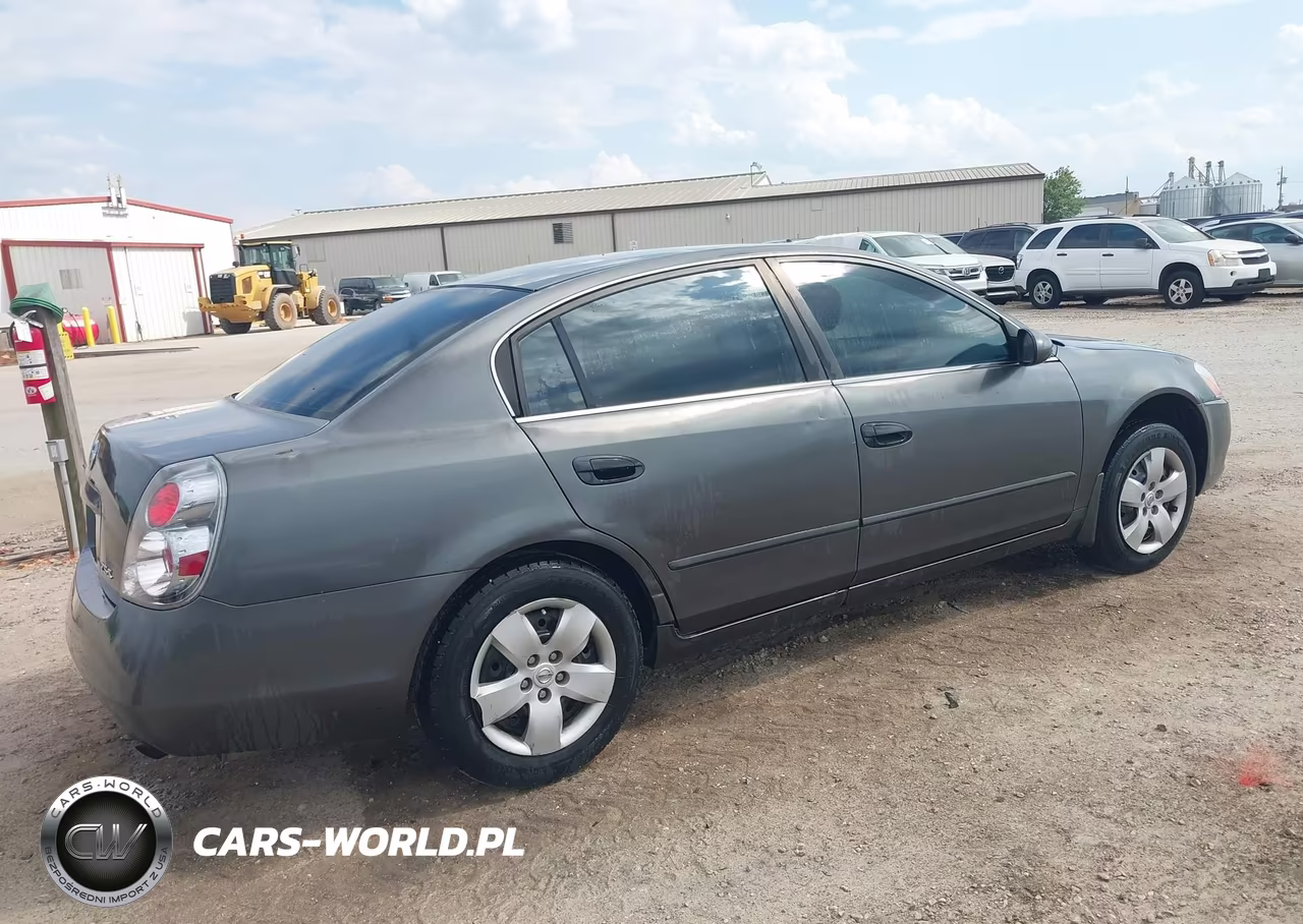 2005 Nissan Altima 2.5 S VIN:1N4AL11DX5C151393 - 4