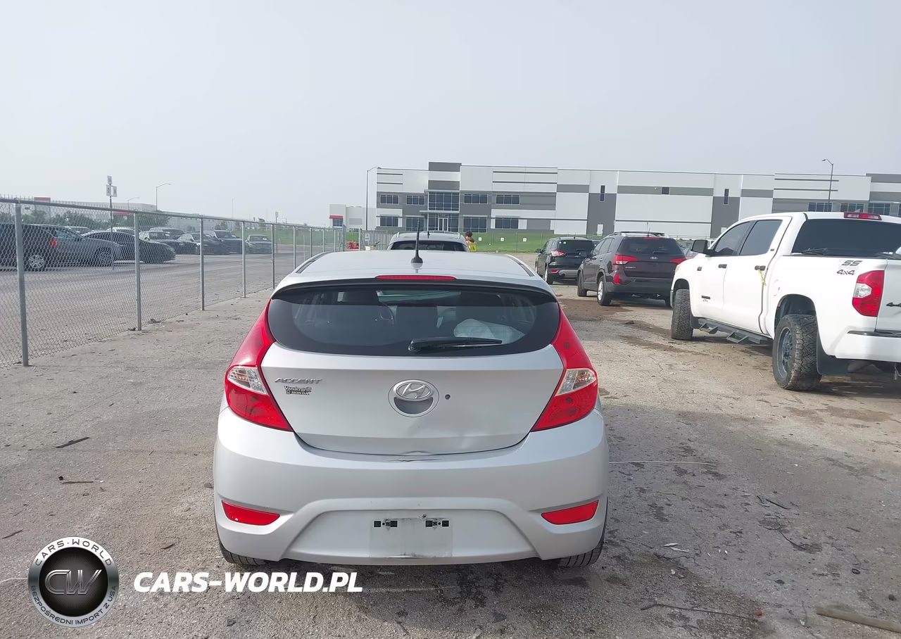 2016 Hyundai Accent Sport VIN:KMHCU5AE7GU273167 - 16