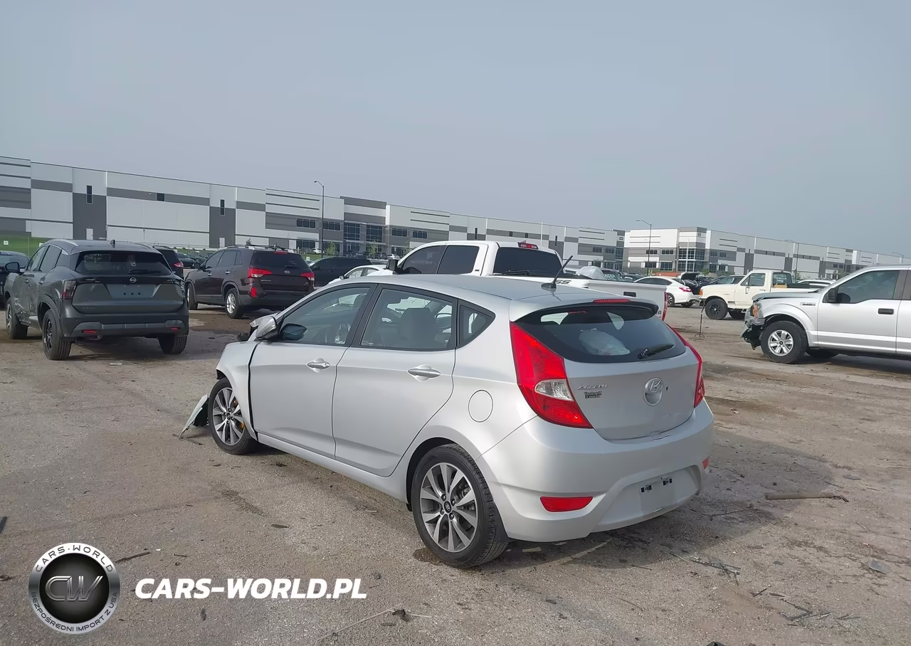 2016 Hyundai Accent Sport VIN:KMHCU5AE7GU273167 - 3