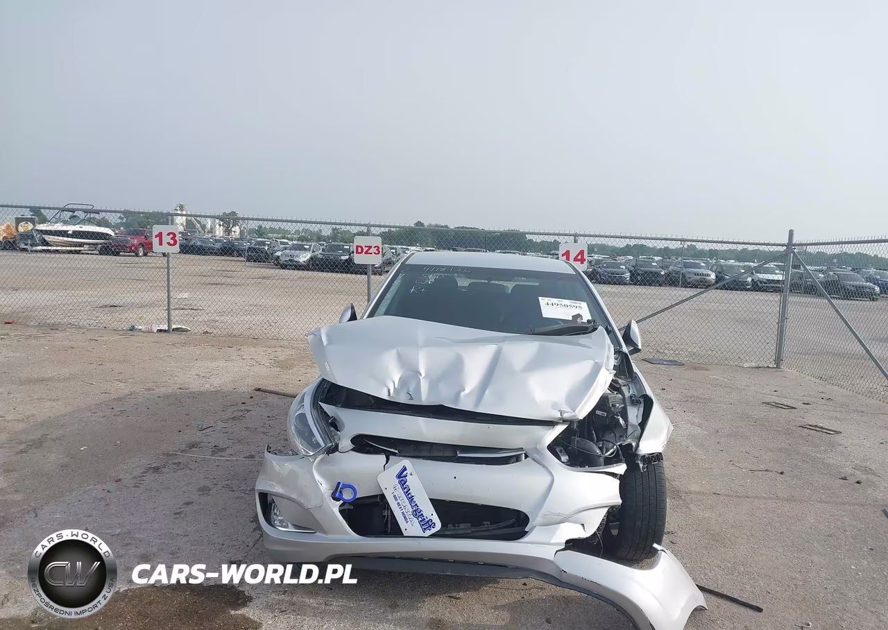 2016 Hyundai Accent Sport VIN:KMHCU5AE7GU273167 - 6
