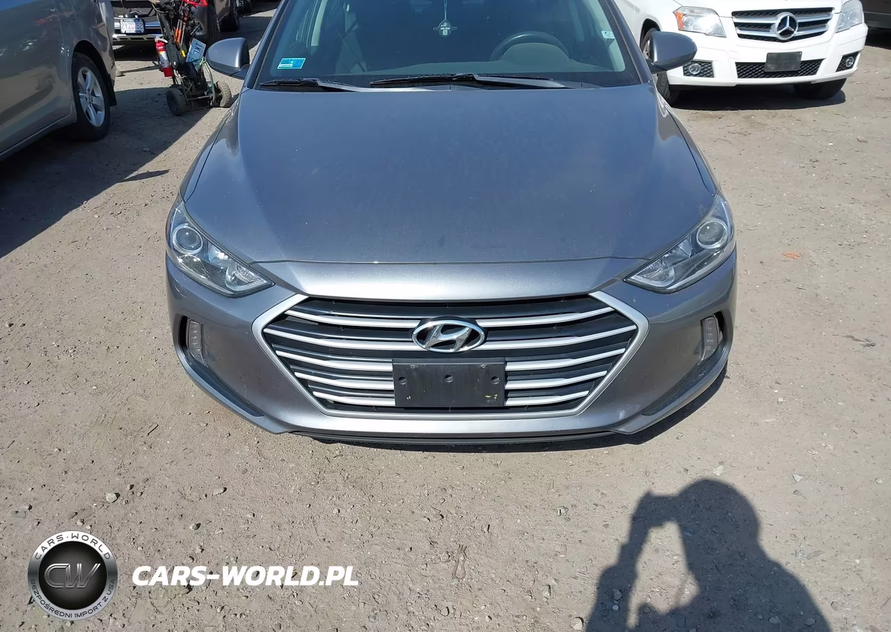 2018 Hyundai Elantra Value Edition VIN:5NPD84LF1JH264365 - 12