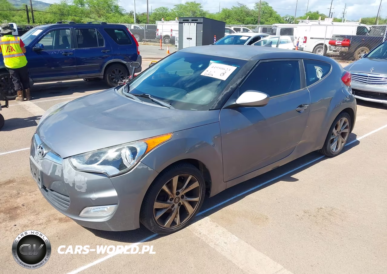 2017 Hyundai Veloster VIN:KMHTC6AD9HU305618 - 2