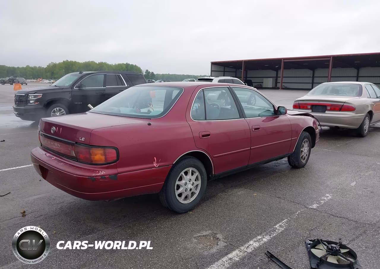 1992 Toyota Camry Le VIN:4T1SK12E6NU001554 - 4