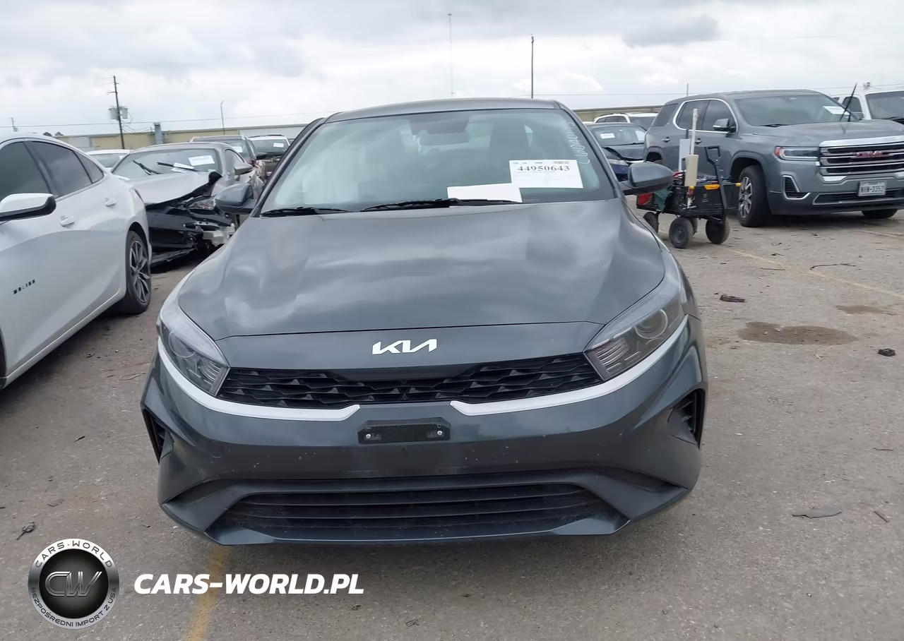 2024 Kia Forte Lxs VIN:3KPF24AD8RE784090 - 12