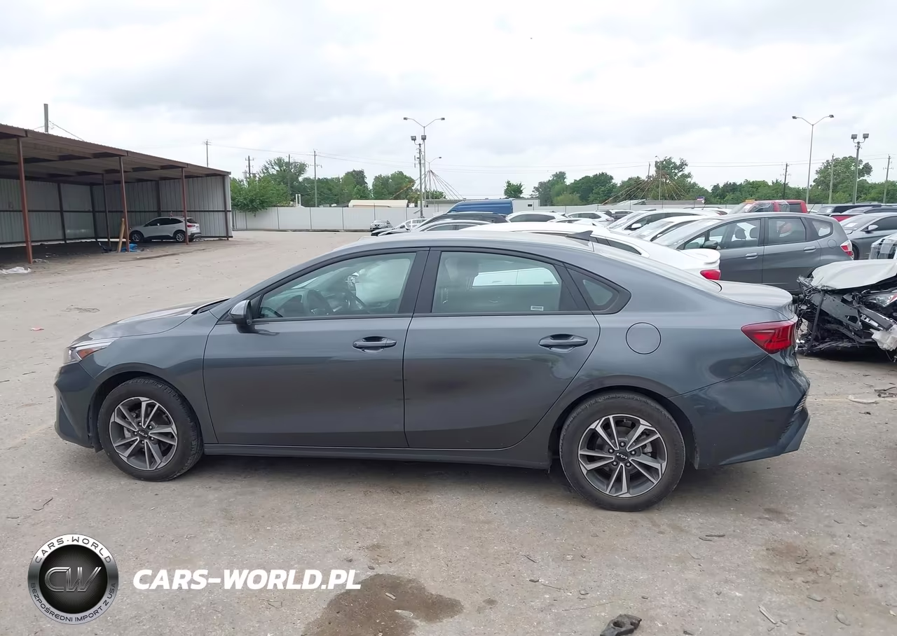 2024 Kia Forte Lxs VIN:3KPF24AD8RE784090 - 14