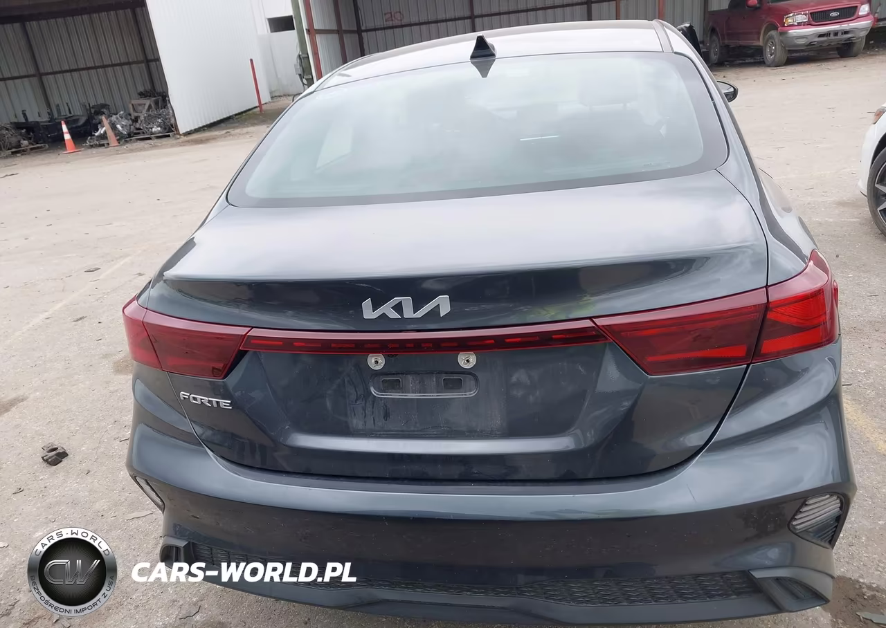 2024 Kia Forte Lxs VIN:3KPF24AD8RE784090 - 16