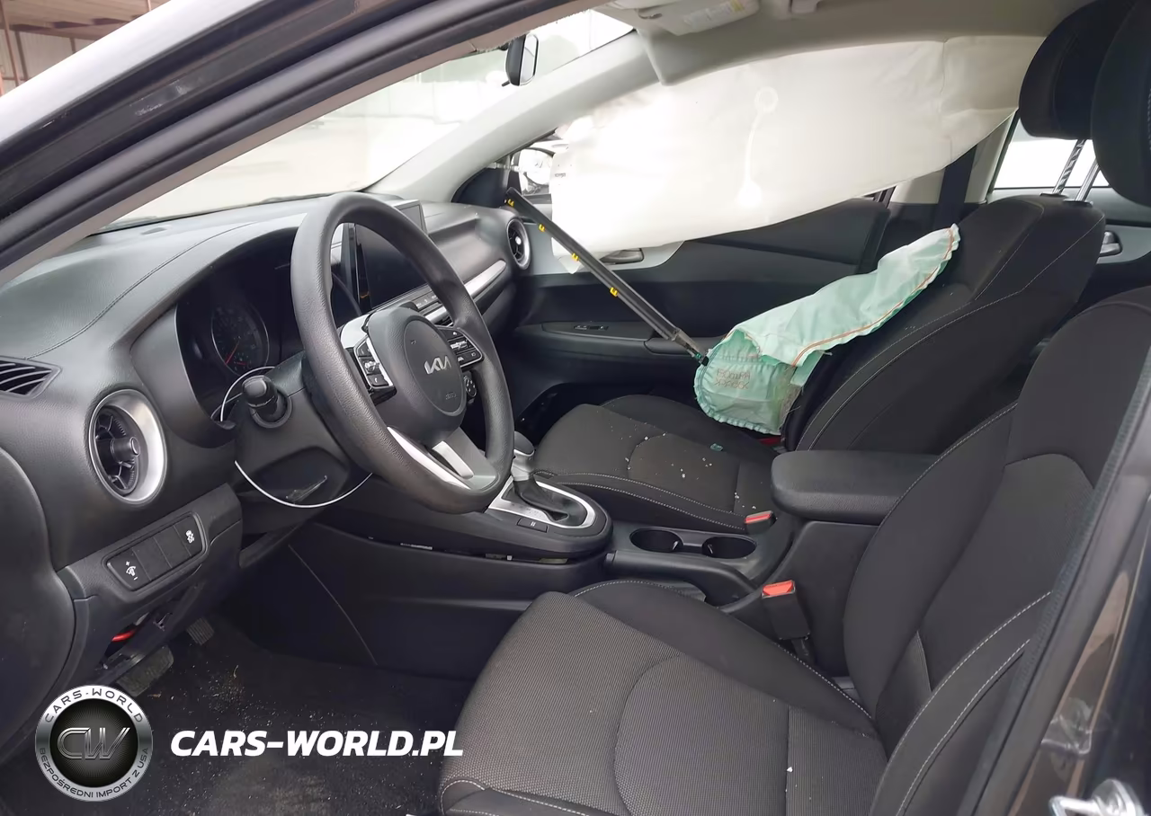 2024 Kia Forte Lxs VIN:3KPF24AD8RE784090 - 5