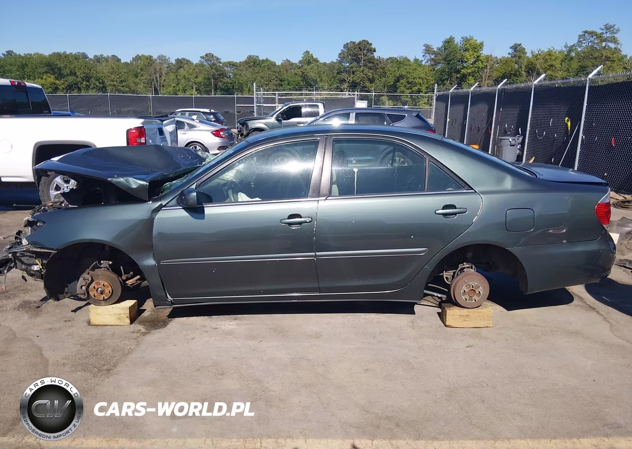 2005 Toyota Camry Le VIN:4T1BE32K25U101028 - 15