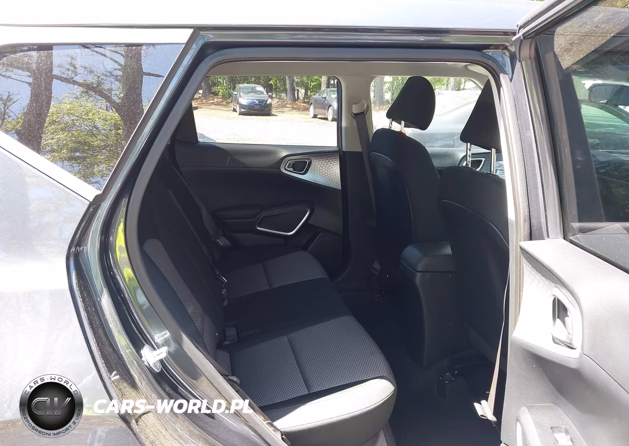 2024 Kia Soul Lx VIN:KNDJ23AU0R7240381 - 8