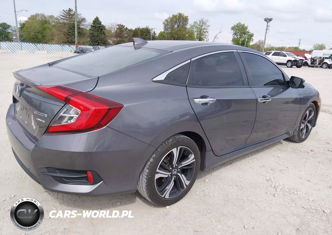 2017 Honda Civic Touring VIN:19XFC1F93HE025989 - 4