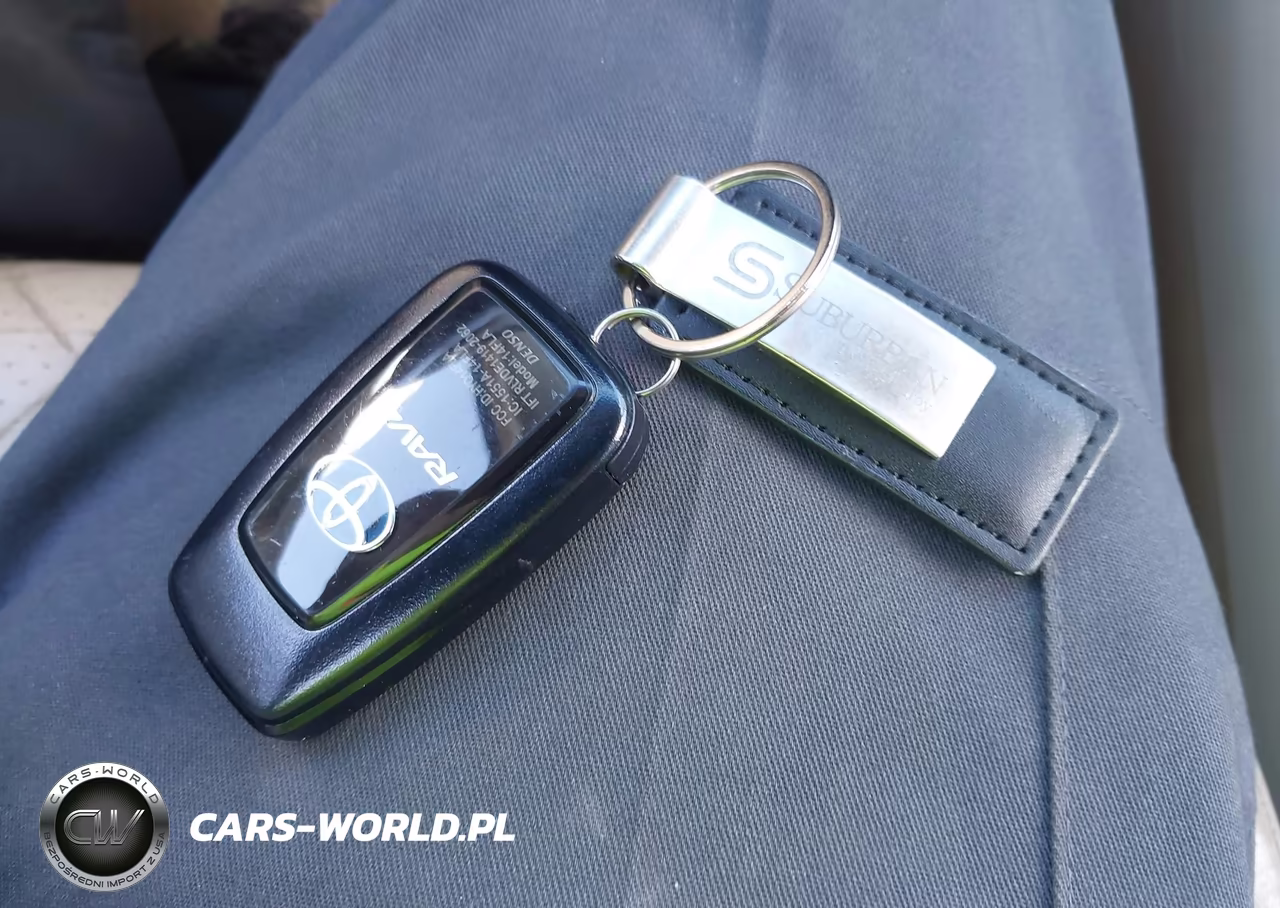 2022 Toyota Rav4 Hybrid Xle VIN:4T3RWRFV9NU052081 - 11
