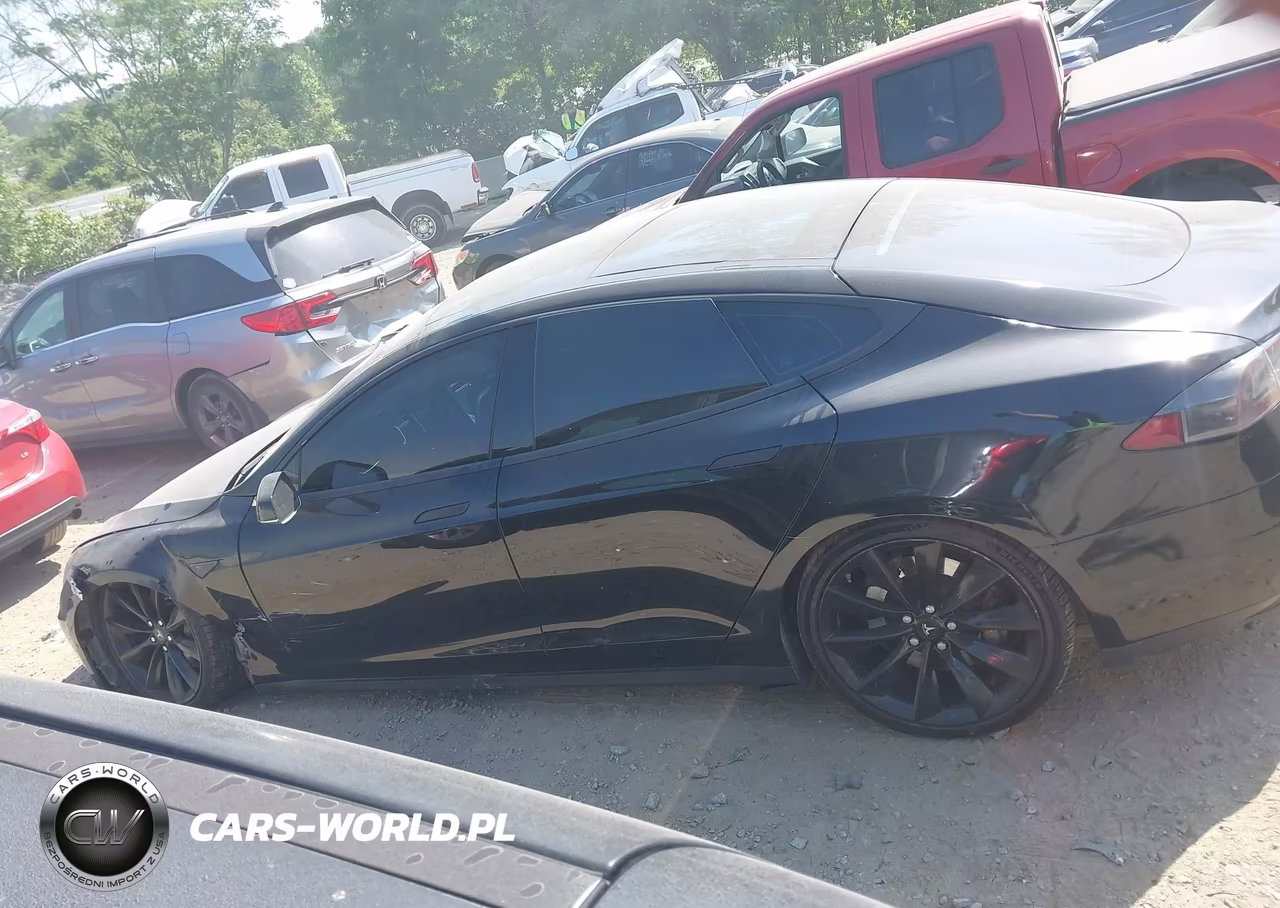 2014 Tesla Model S P85 VIN:5YJSA1H10EFP62486 - 14