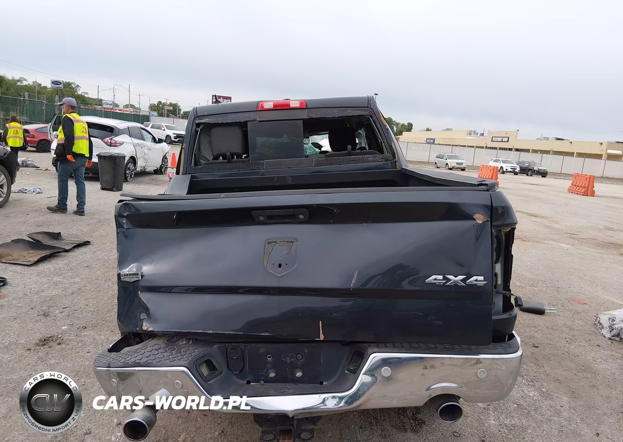 2016 Ram 1500 Laramie VIN:1C6RR7NM9GS122122 - 16