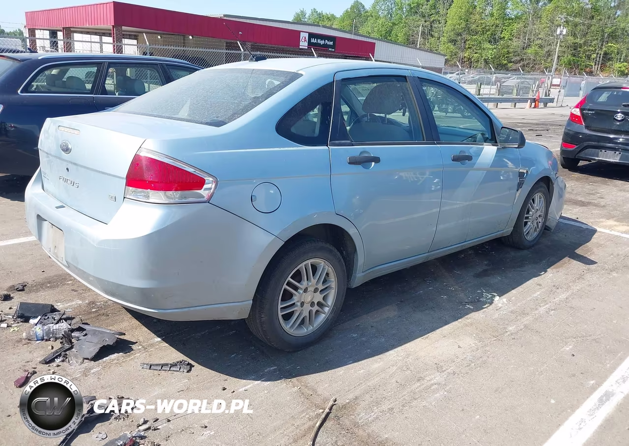 2008 Ford Focus Se-Ses VIN:1FAHP35NX8W175052 - 4
