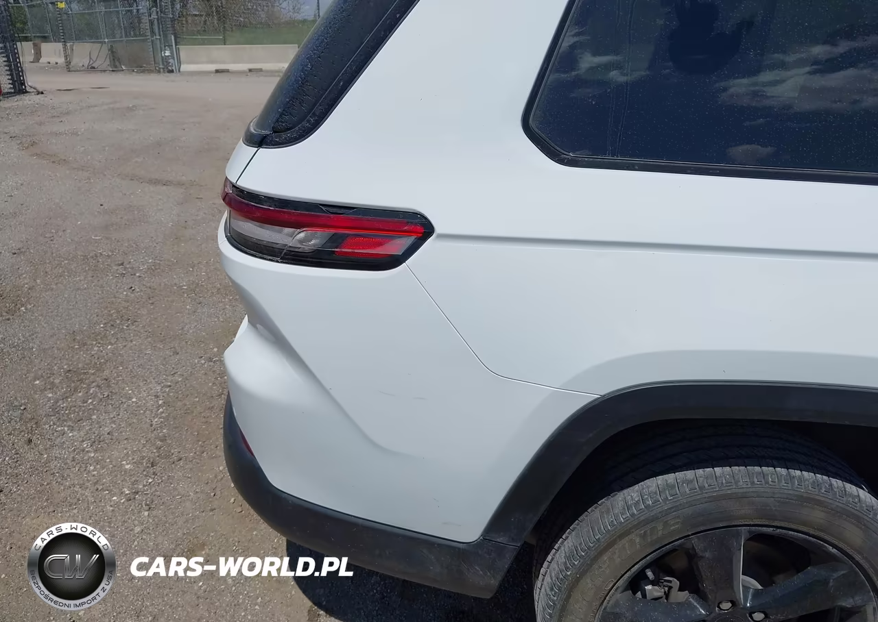 2023 Jeep Grand Cherokee L Altitude 4X4 VIN:1C4RJKAGXP8854744 - 17