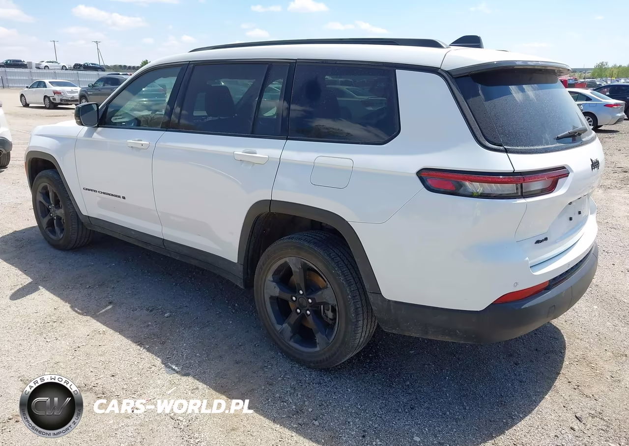 2023 Jeep Grand Cherokee L Altitude 4X4 VIN:1C4RJKAGXP8854744 - 3