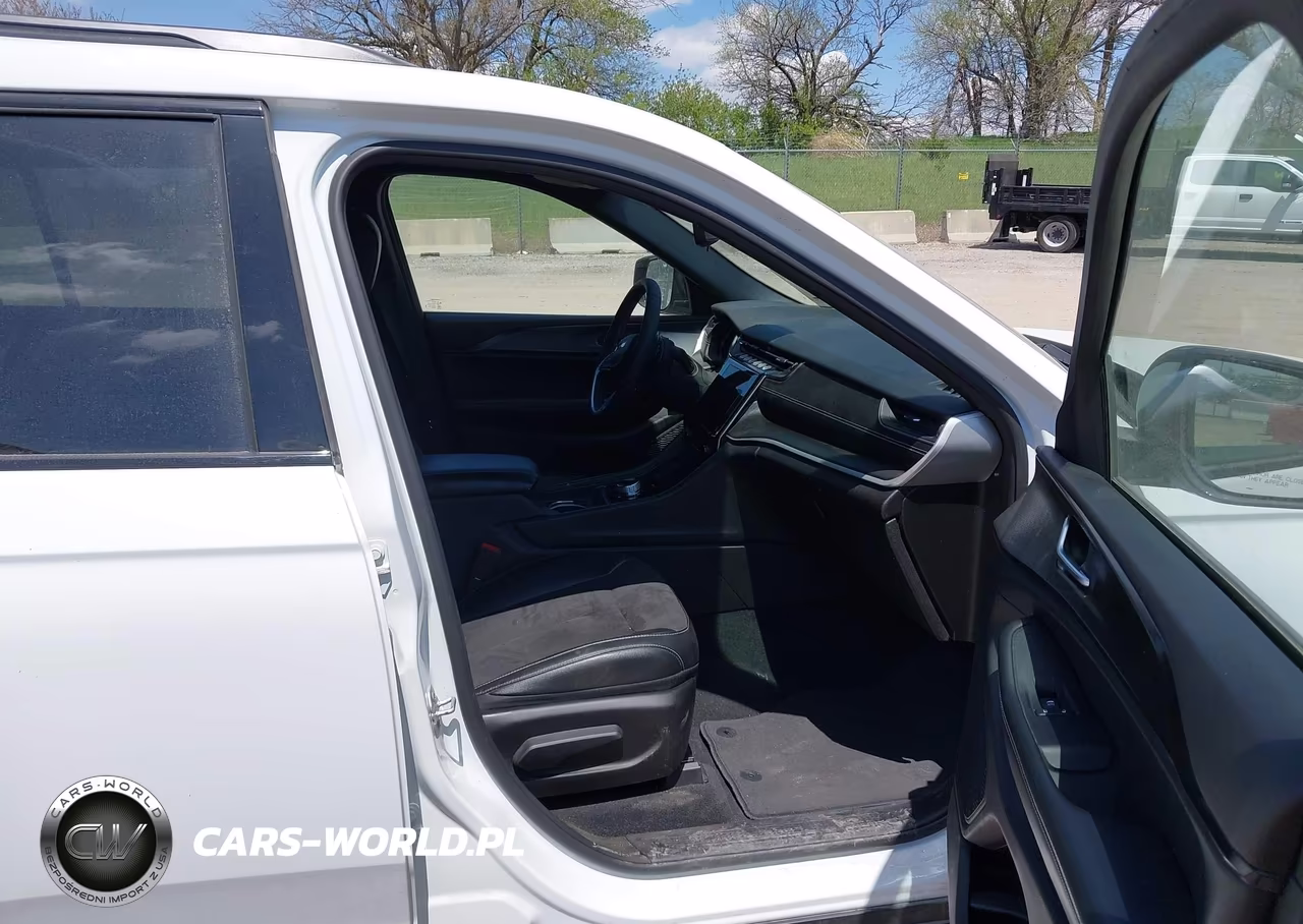 2023 Jeep Grand Cherokee L Altitude 4X4 VIN:1C4RJKAGXP8854744 - 5