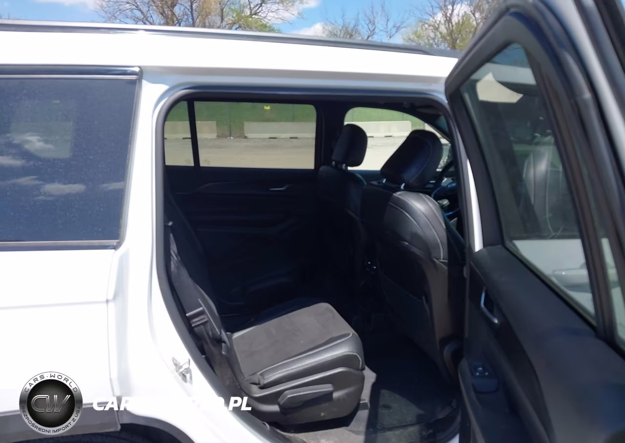 2023 Jeep Grand Cherokee L Altitude 4X4 VIN:1C4RJKAGXP8854744 - 8