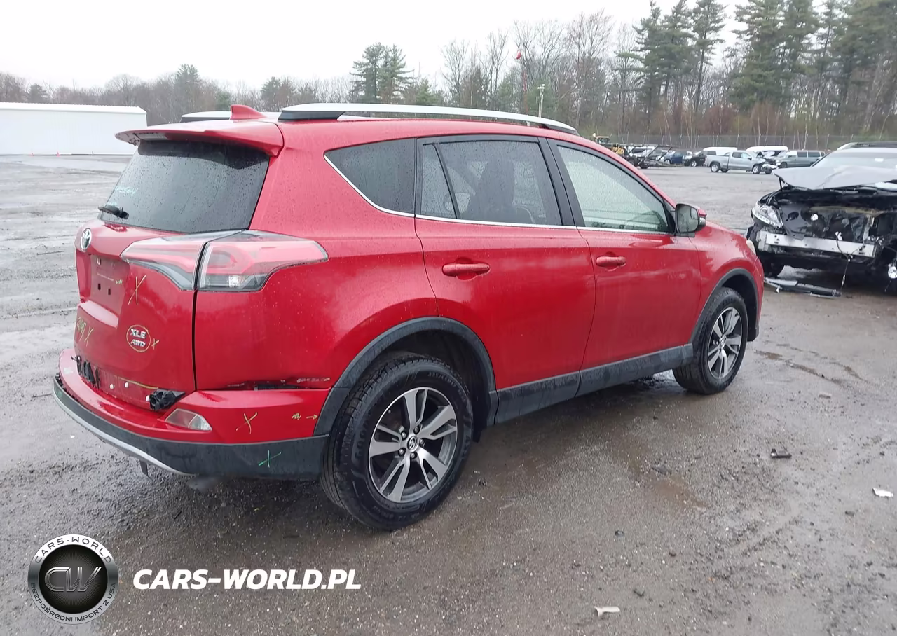 2017 Toyota Rav4 Xle VIN:JTMRFREV5HJ135446 - 4