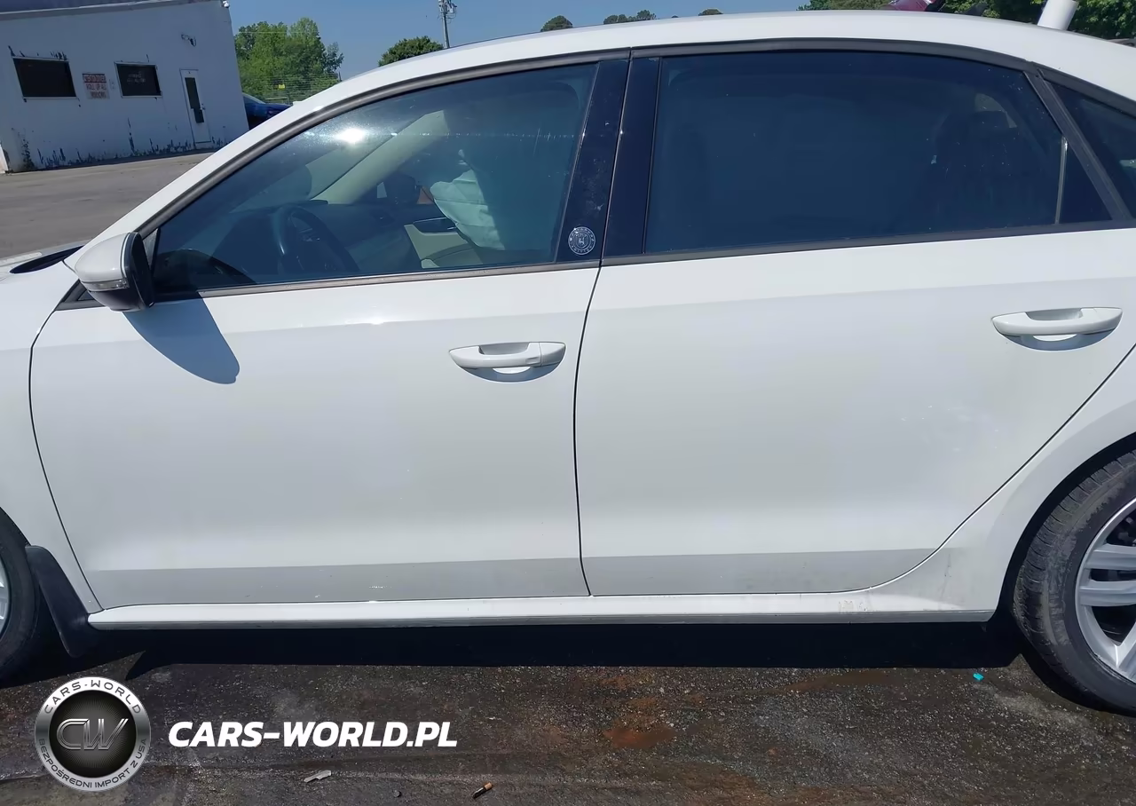 2019 Volkswagen Passat 2.0T Wolfsburg Edition VIN:1VWLA7A36KC002605 - 14