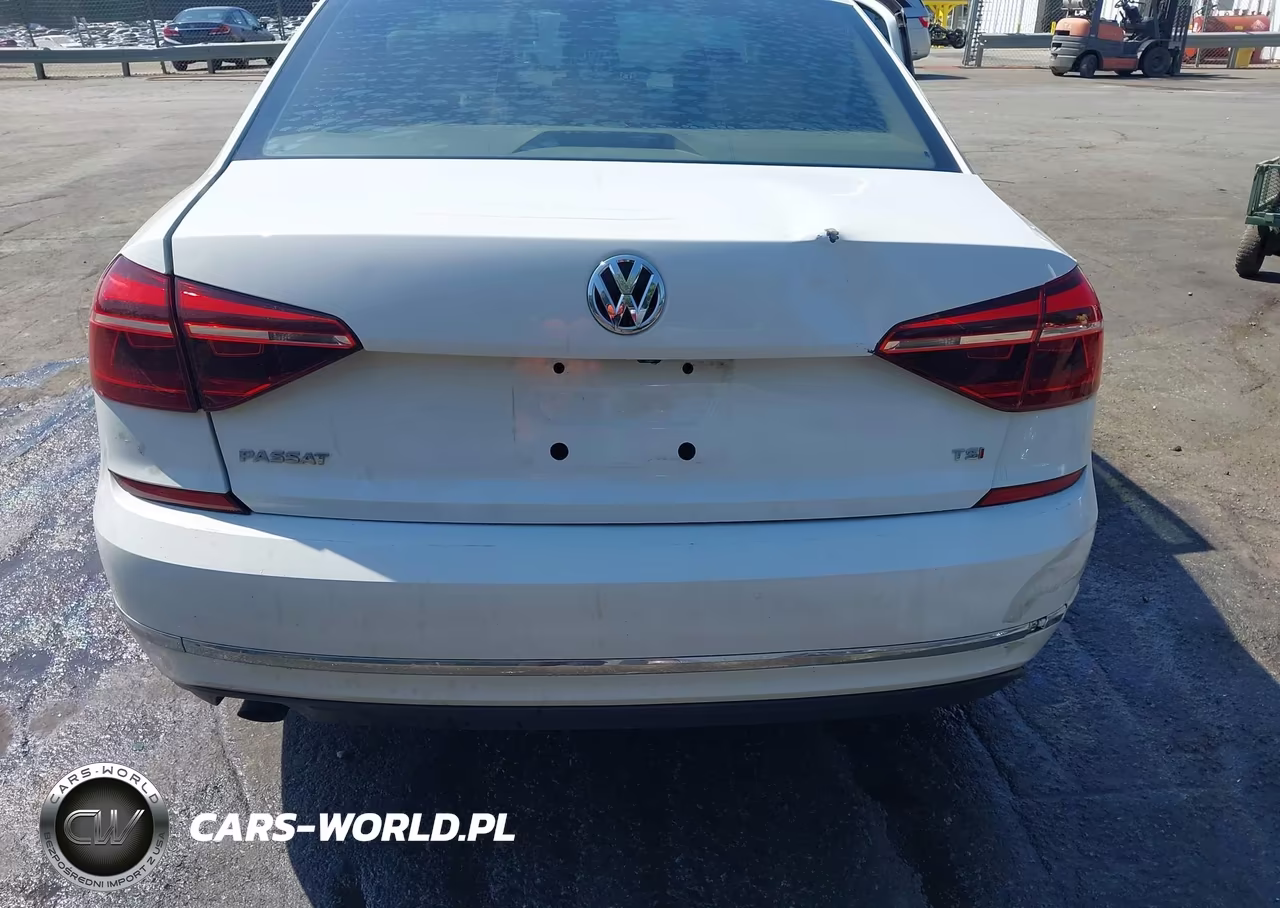 2019 Volkswagen Passat 2.0T Wolfsburg Edition VIN:1VWLA7A36KC002605 - 16
