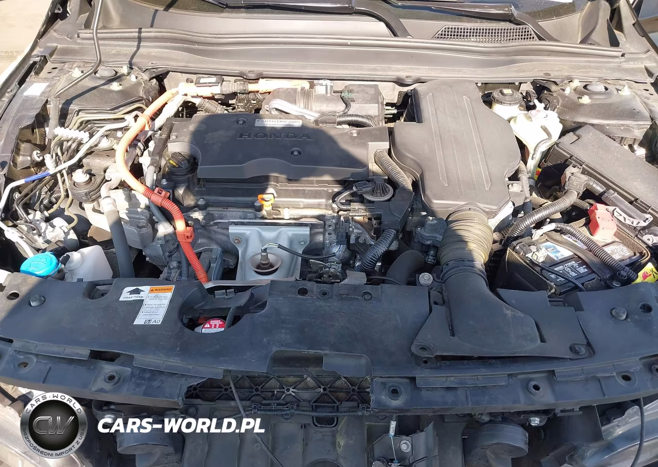 2018 Honda Accord Hybrid Touring VIN:1HGCV3F93JA017085 - 10