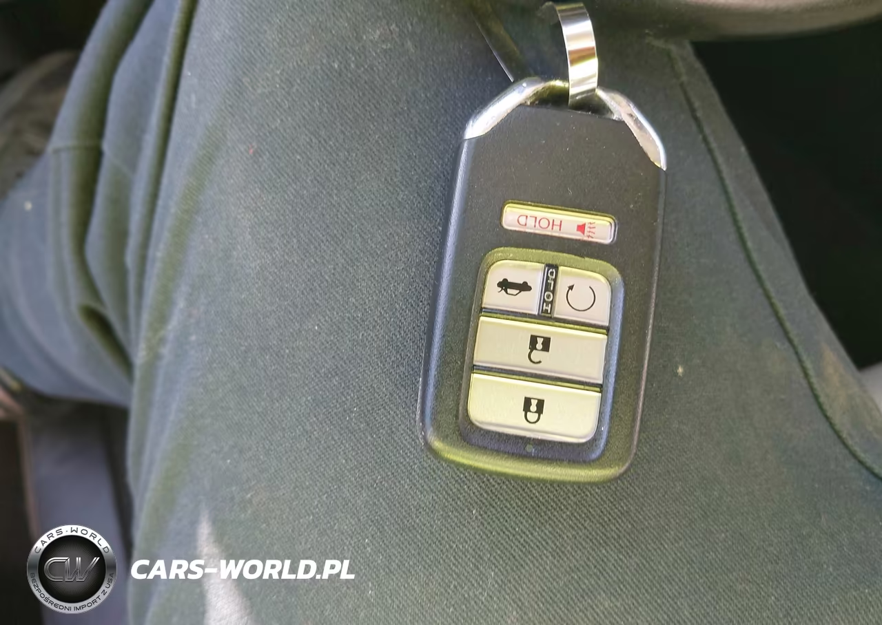 2018 Honda Accord Hybrid Touring VIN:1HGCV3F93JA017085 - 11
