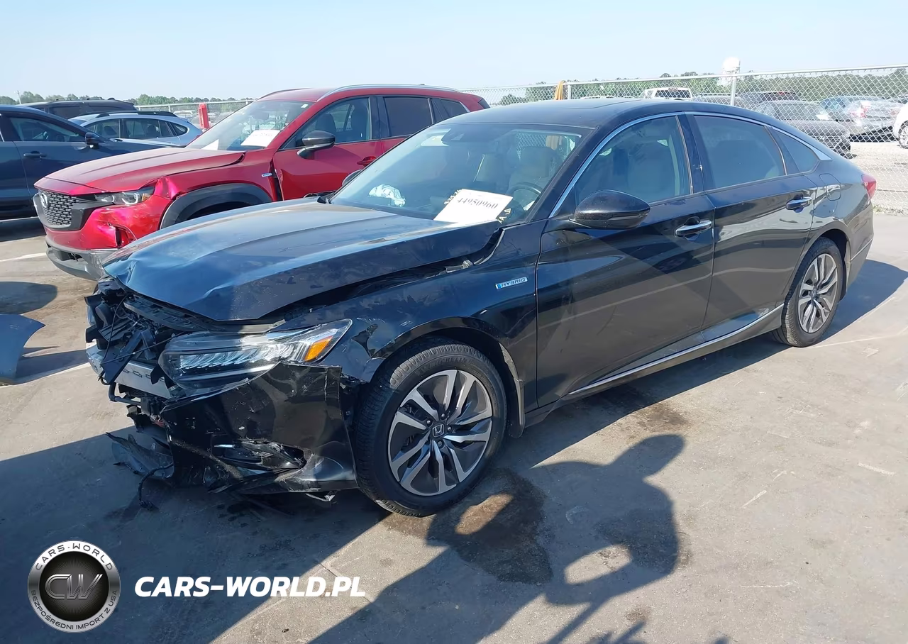 2018 Honda Accord Hybrid Touring VIN:1HGCV3F93JA017085 - 2