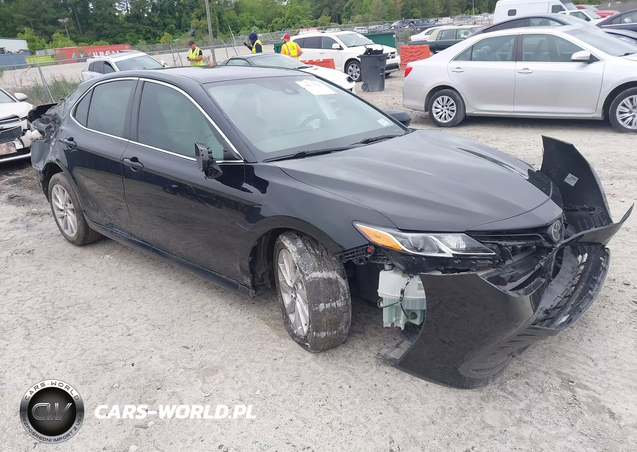 2023 Toyota Camry Le – zdjęcie 1 z 16