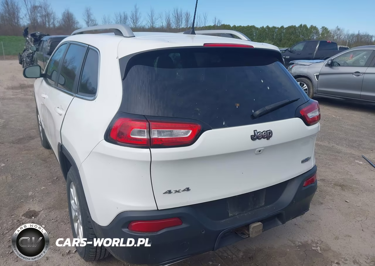 2016 Jeep Cherokee Latitude VIN:1C4PJMCS0GW373675 - 17